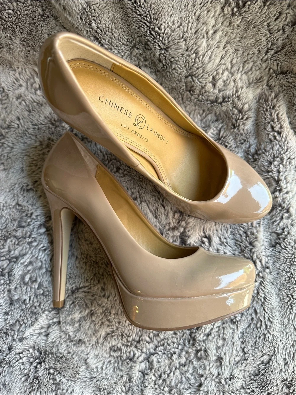 New without box Chinese Laundry Nude Patent Round-Toe Heels